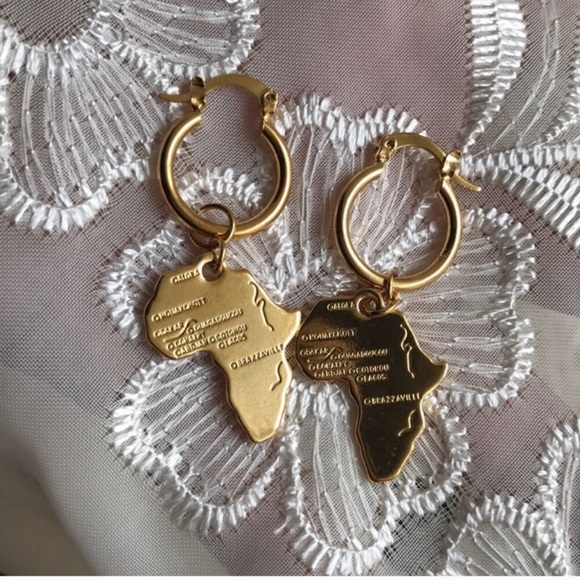 🦏🦒AFRICA Longer Necklace Set - Picture 4 of 5